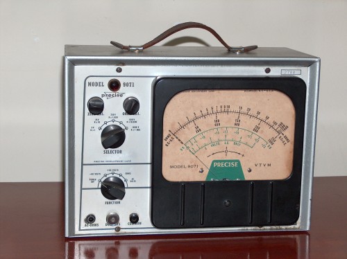 Voltmeter, PRECISE, Model 9071