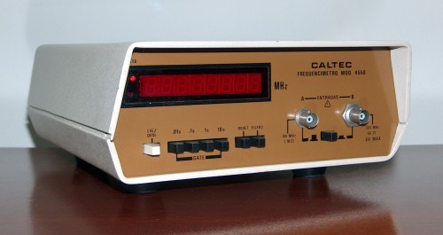 Frequencymeter, CALTEC, Modelo 4550