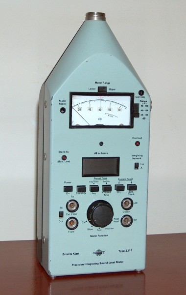 Precision Integrating Sound Level Meter, Brüel & Kjaer, Model 2218