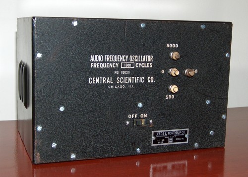 Audio Frequency Oscillator, LEEDS & NORTHRUP (CENTRAL SCIENTIFIC CO.), Model Nº 70029 (1000 Hz)