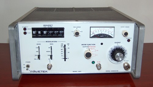 Signal Generator, WAVETEK, Model 3007