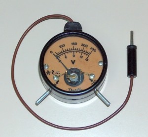 Portable Voltmeter, DARFON, Model 15/250